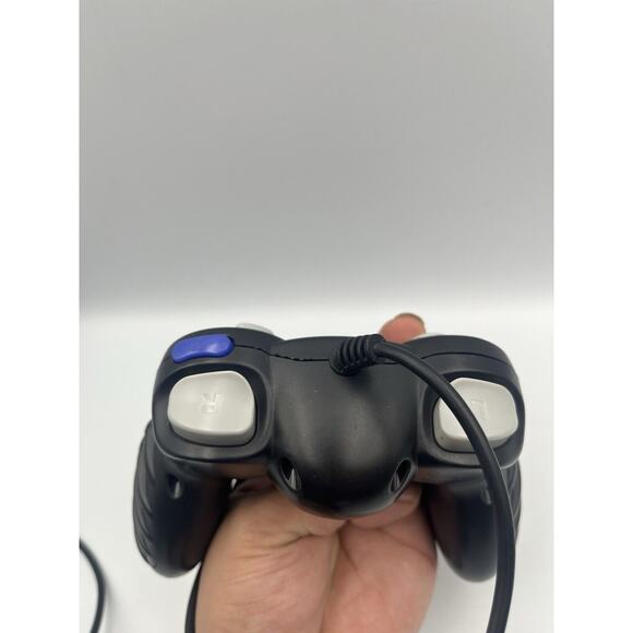 Controller MadCatz 5616 Black for Nintendo GameCube Console Video Game System - Picture 3 of 5